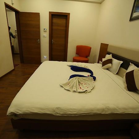 Hotel Anantaragreens Disa Екстериор снимка