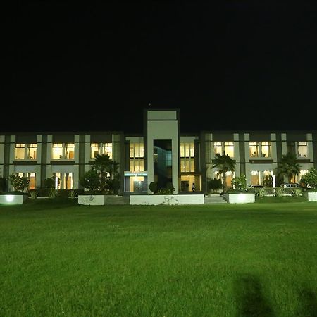 Hotel Anantaragreens Disa Екстериор снимка