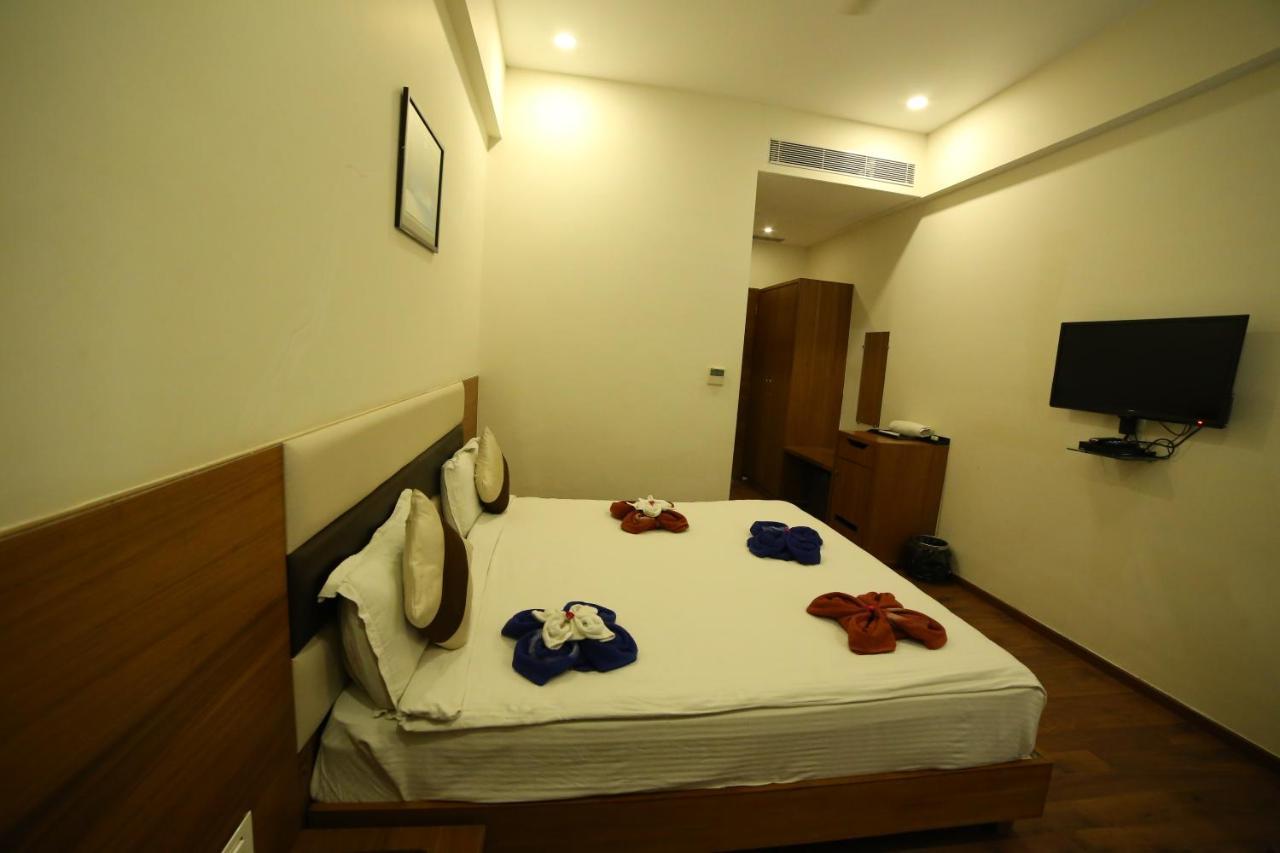 Hotel Anantaragreens Disa Екстериор снимка