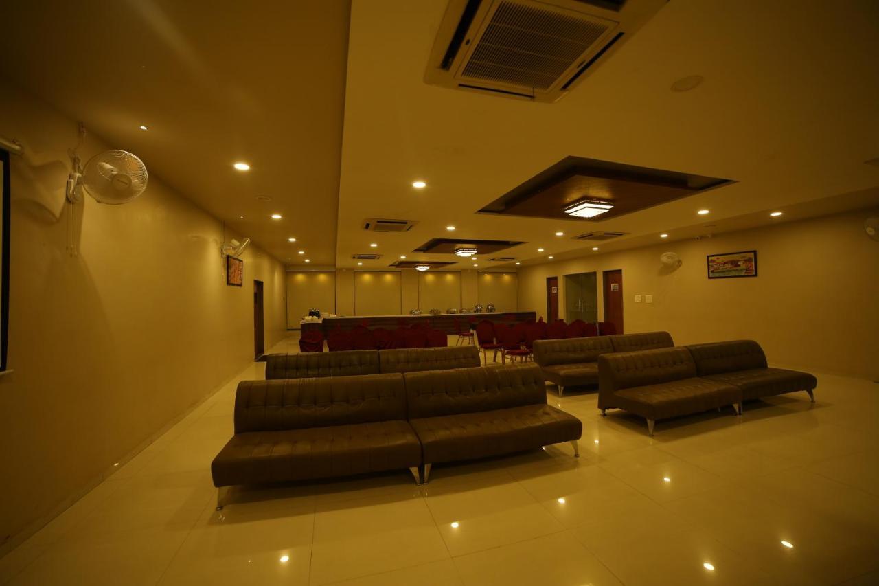 Hotel Anantaragreens Disa Екстериор снимка