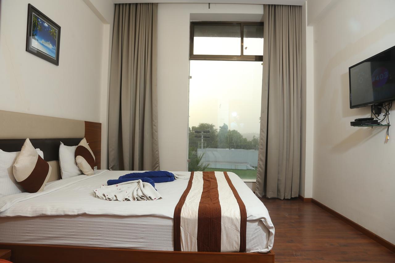Hotel Anantaragreens Disa Екстериор снимка