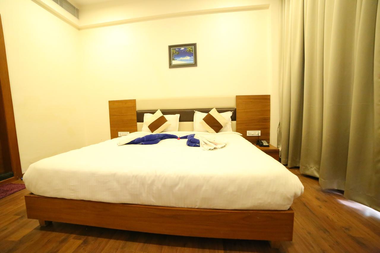 Hotel Anantaragreens Disa Екстериор снимка