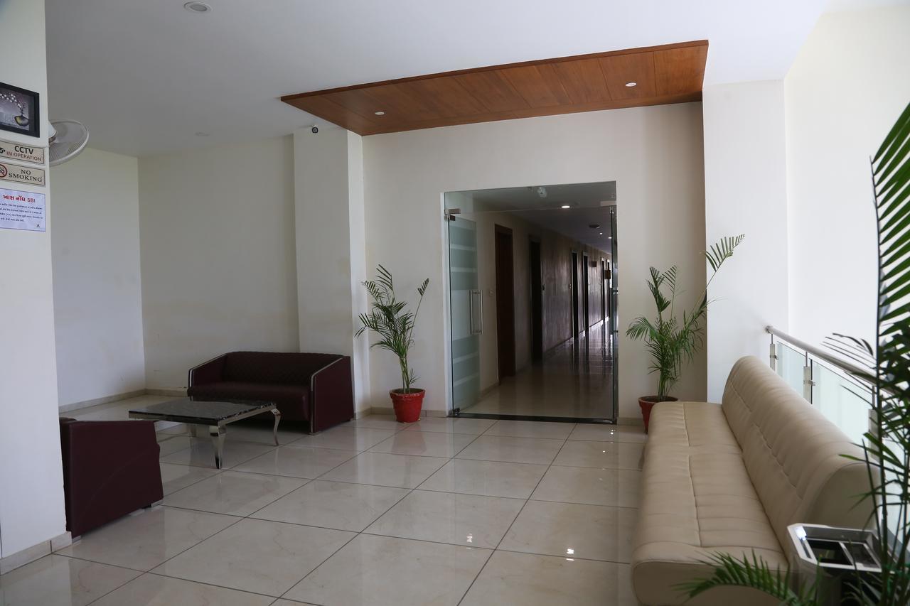 Hotel Anantaragreens Disa Екстериор снимка